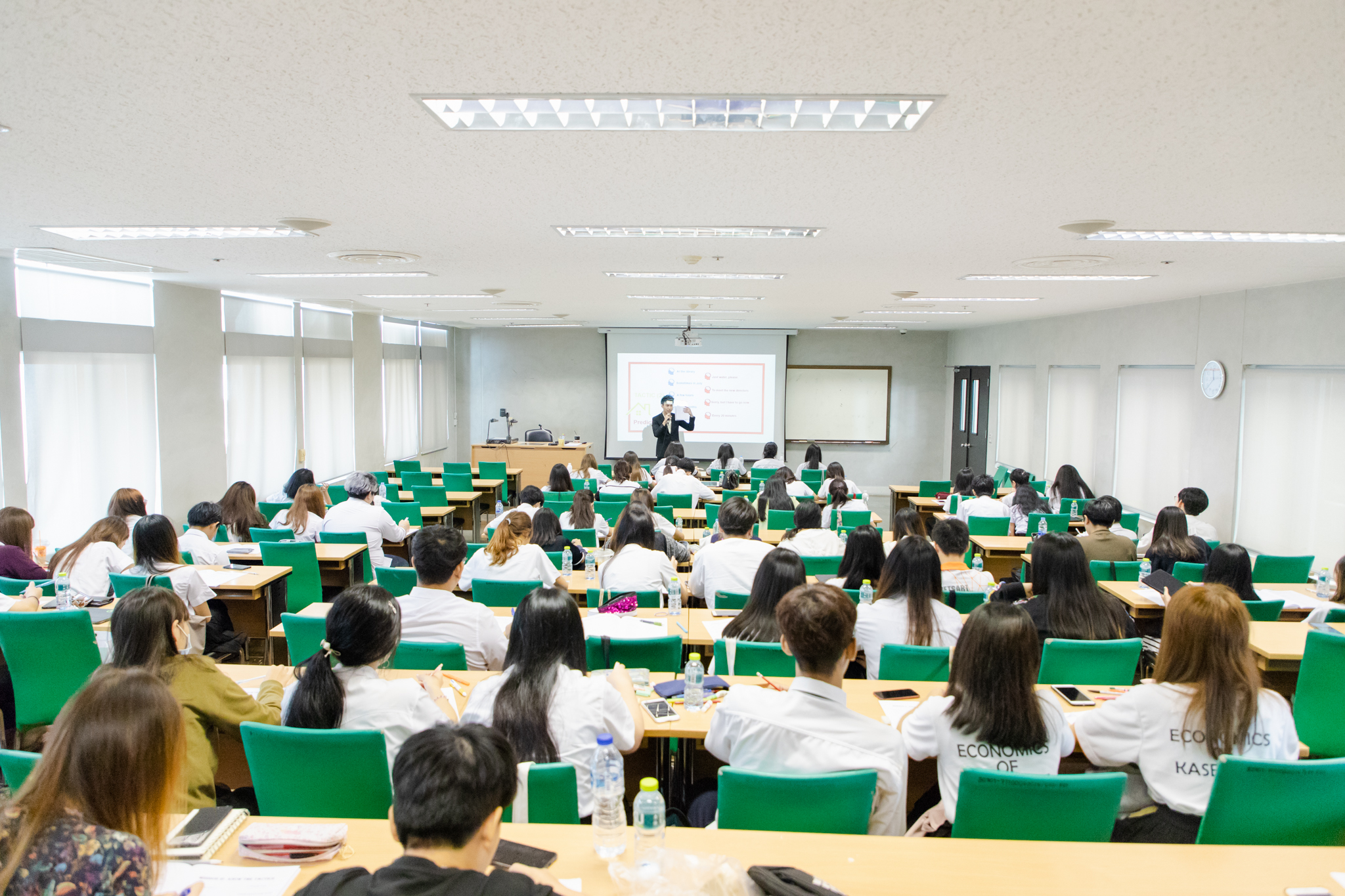 มหาวิทยาลัยเกษตรศาสตร์ — พัฒนาศักยภาพนิสิตและเตรียมสอบ TOEIC ให้คณะเศรษฐศาสตร์